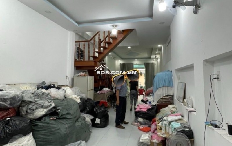 Bán Nhà riêng Lạc Long Quân - Tân Bình- Xe Hơi Đỗ Cửa 125 m2 Chỉ 12 tỷ